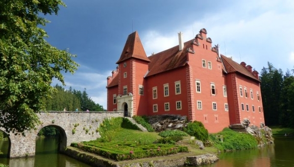 Zámeček Červená Lhota